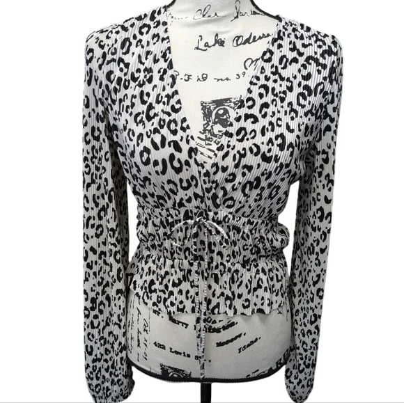 Zara Black and White Leopard Print Long Sleeve Top Size Small - Picture 1 of 9